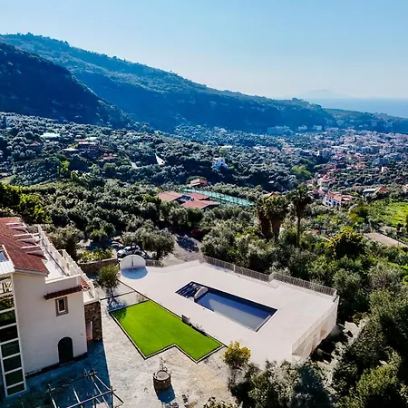 Bed & Breakfast Gialisa 4*