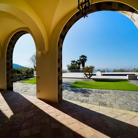 Gialisa Couette-café 4*