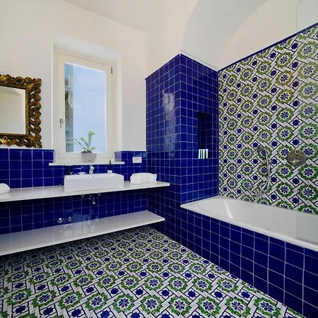 Gialisa לינה וארוחת בוקר