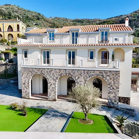 Gialisa לינה וארוחת בוקר